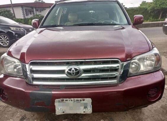 2005 highlander 3 sitters