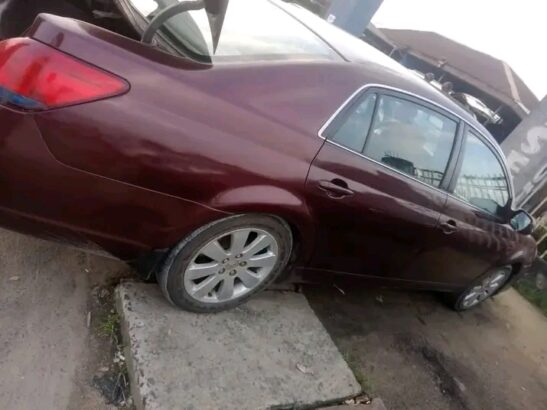 Clean Avalon up for grab