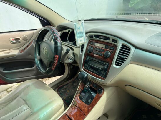 Distress sale 3 seater Highlander